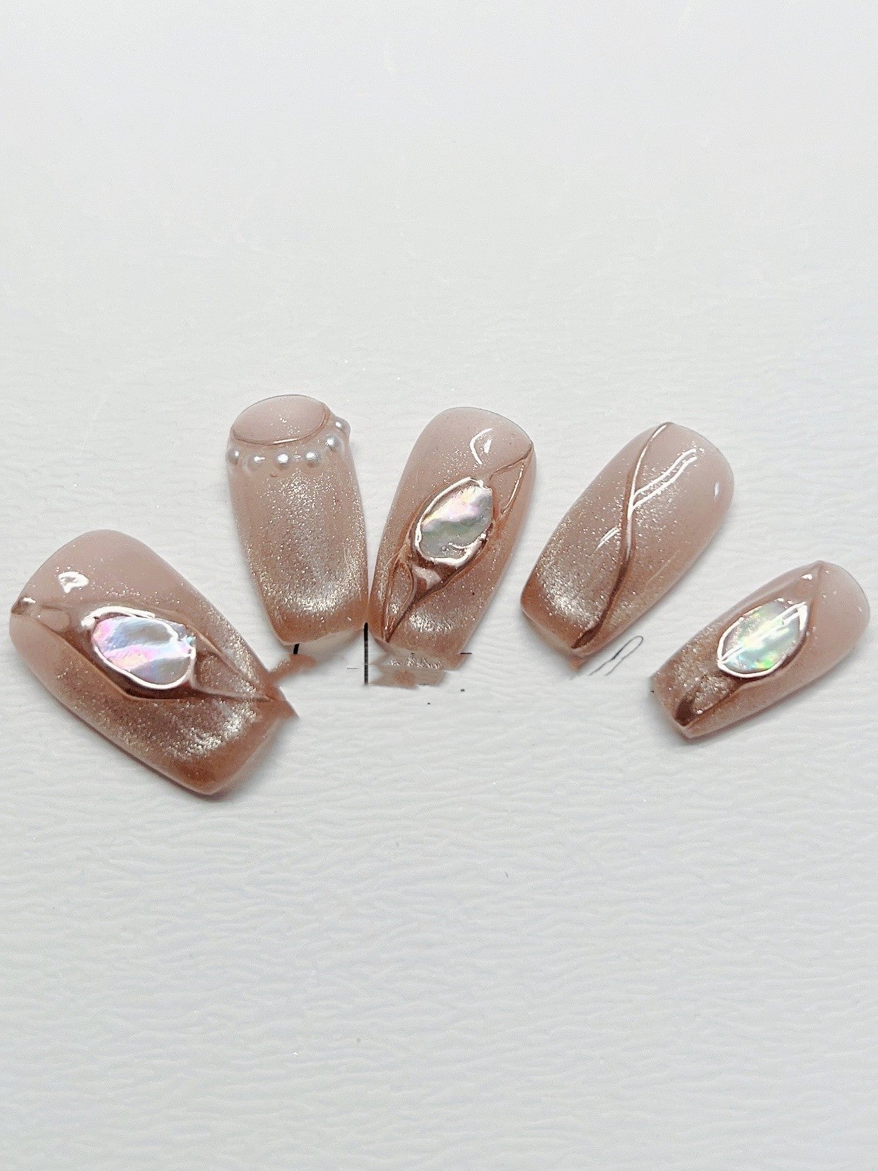 Stereo Retro Cat's Eye Fake Nails