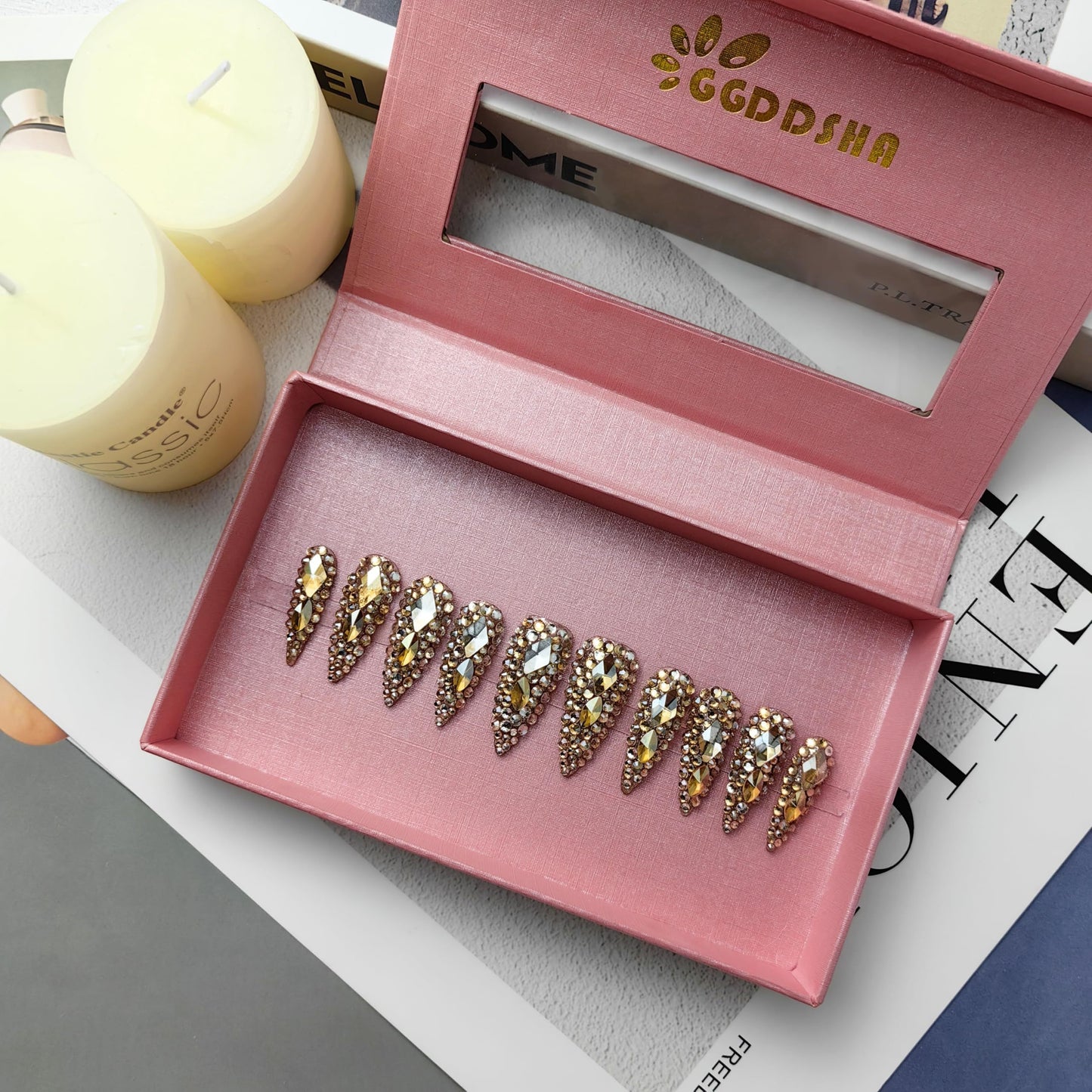 GGddsha Full Diamond Medium Almond Press On NailsReusable PMMA Acrylic Handmade Nails Full Deluxe 3DCrystal Fake Nails W Box Gift For Women,Crown Jewel