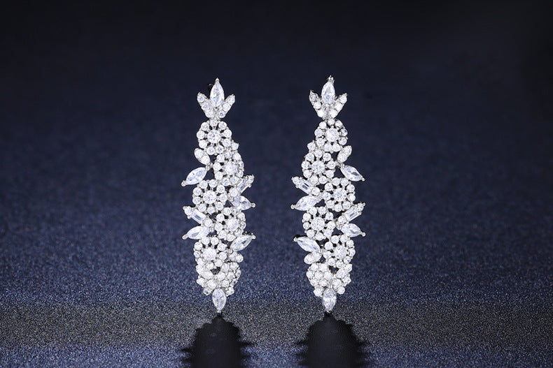 Bride's Copper Zircon Suit Necklace Earrings Hand
